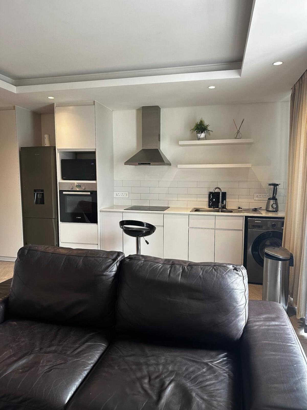 Morden 1 Bedroom In Woodstock Cape Town