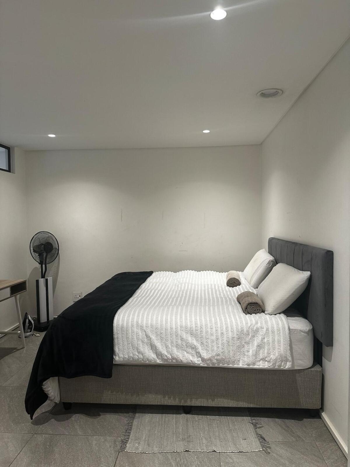 Morden 1 Bedroom In Woodstock *